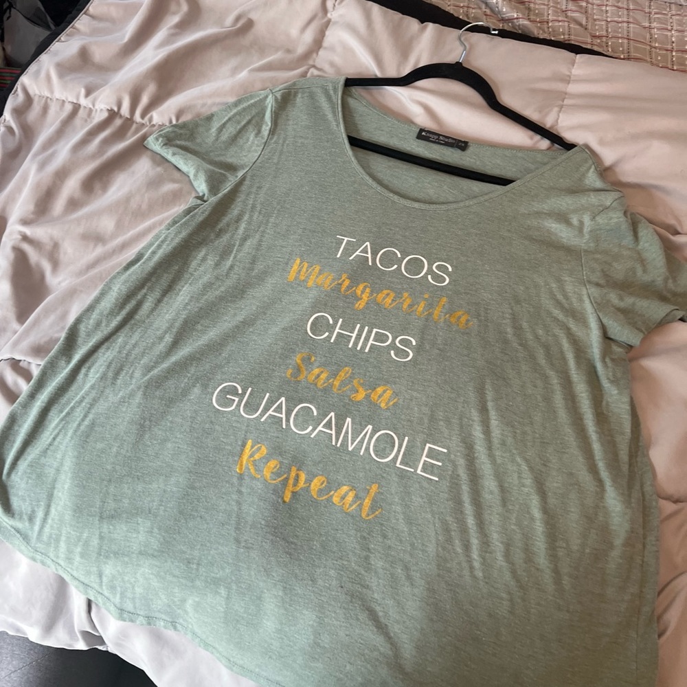 Tacos Tuesday green T shirt women’s XXL